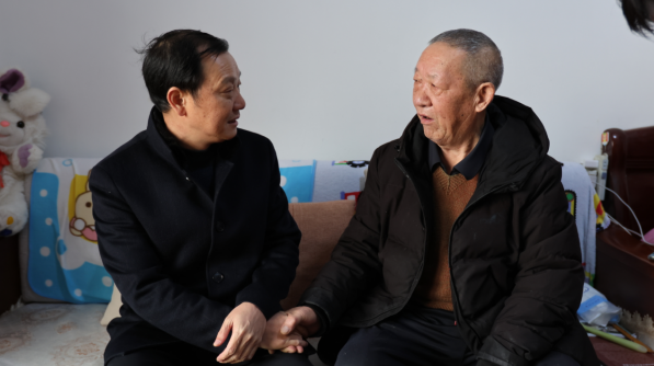 走访慰问传真情 点滴关怀暖人心——地质五队党委开展春节走访慰问活动